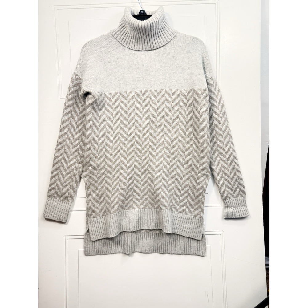 Womens  XS Athleta Wool/cashmere  pull‎ over Chevron design turtleneck sweater